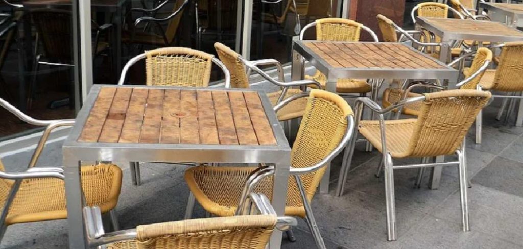 How to Clean Cloth Patio Furniture