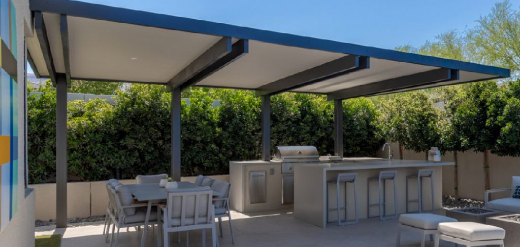 How to Install Tarps to Patio