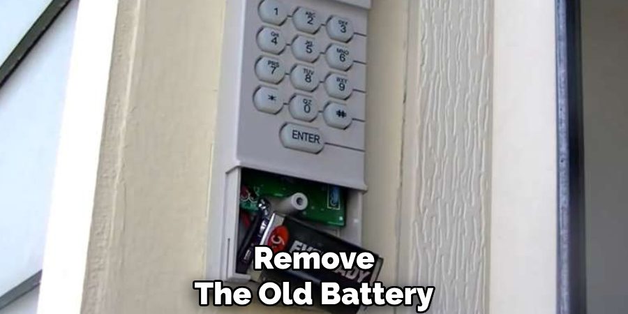 Remove .
The Old Battery 