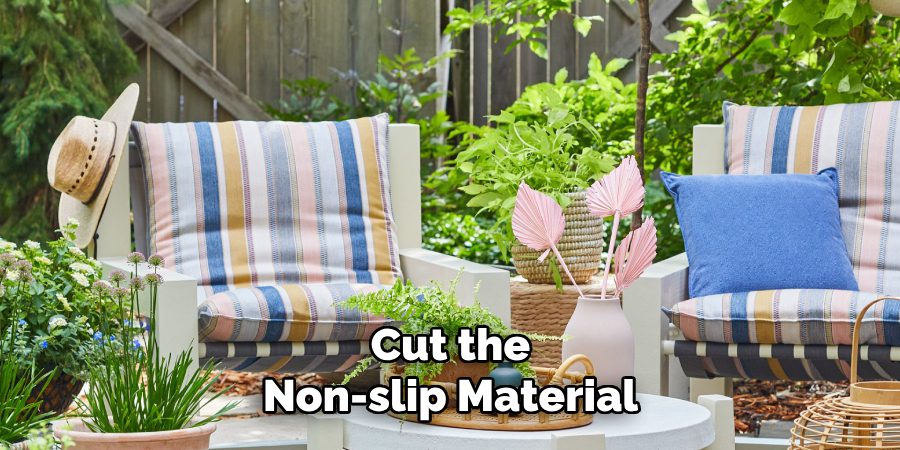 Cut the Non-slip Material