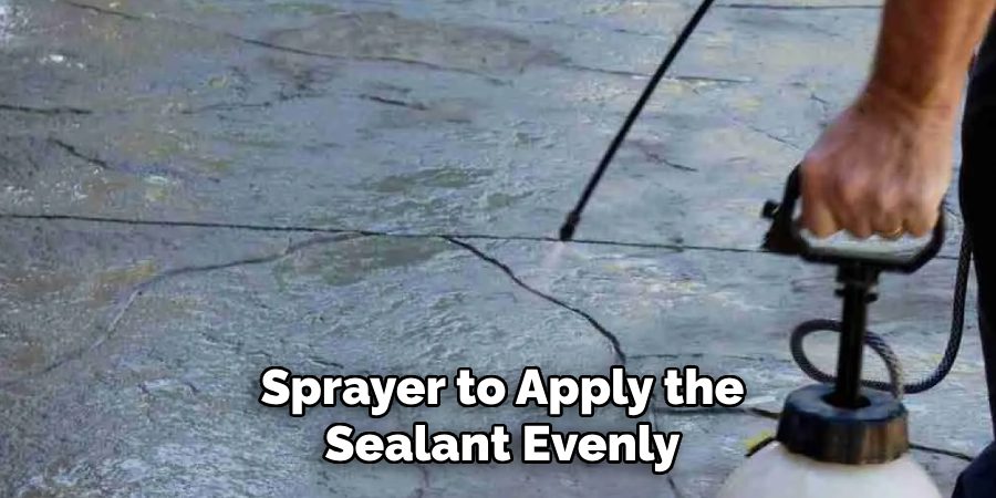 Sprayer to Apply the Sealant Evenly
